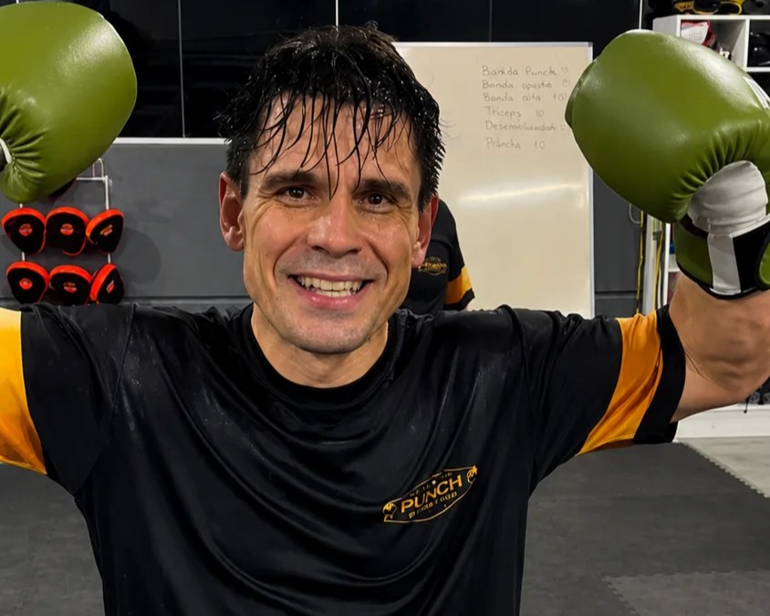 Como o boxe contribui para melhorar a confiança e a autoestima?